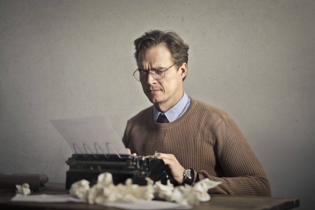 Late Writer Late Writer